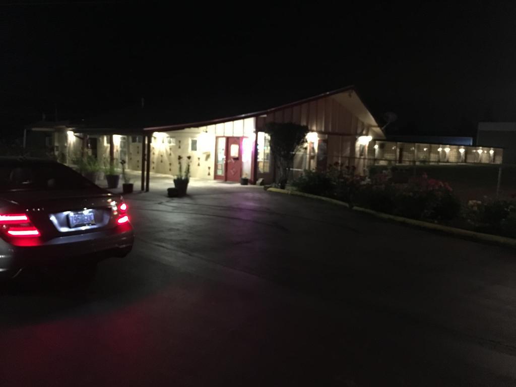 Budget Inn Motel Woodburn Εξωτερικό φωτογραφία