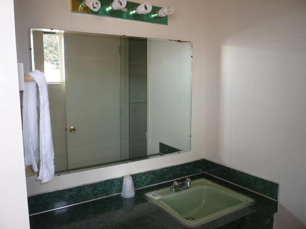 Budget Inn Motel Woodburn Εξωτερικό φωτογραφία